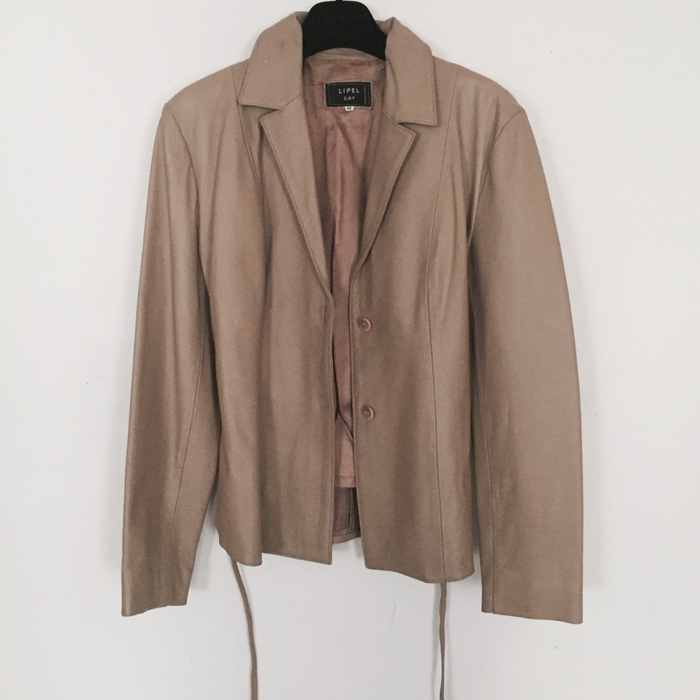 Lipel Day Belted Leather Jacket - Picture 6 of 11